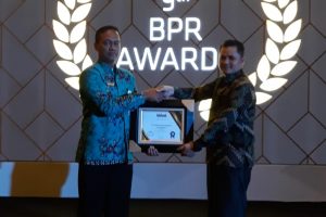BPR Bank Karanganyar Raih Penghargaan Infobank 2018