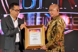 BPR Bank Karanganyar Raih TOP 100 BPR THE FINANCE 2022